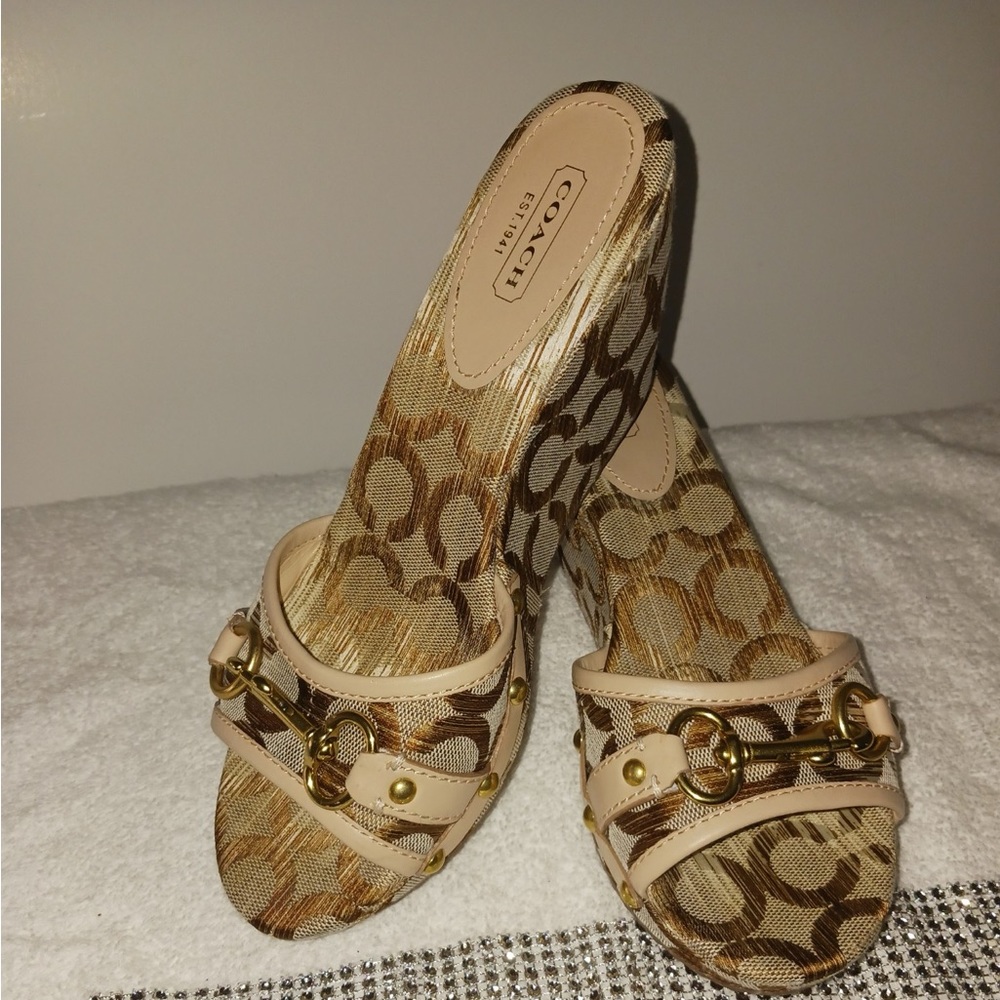Coach preowned size 7.5